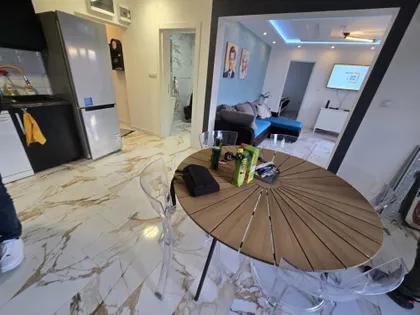 Rene Magrita | 4zida.rs