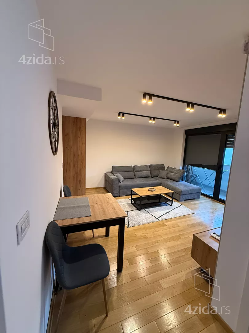 2 sobe stan za izdavanje — Beograd, Vračar, Južni Bulevar, Južni Bulevar 5, 47m², 750€