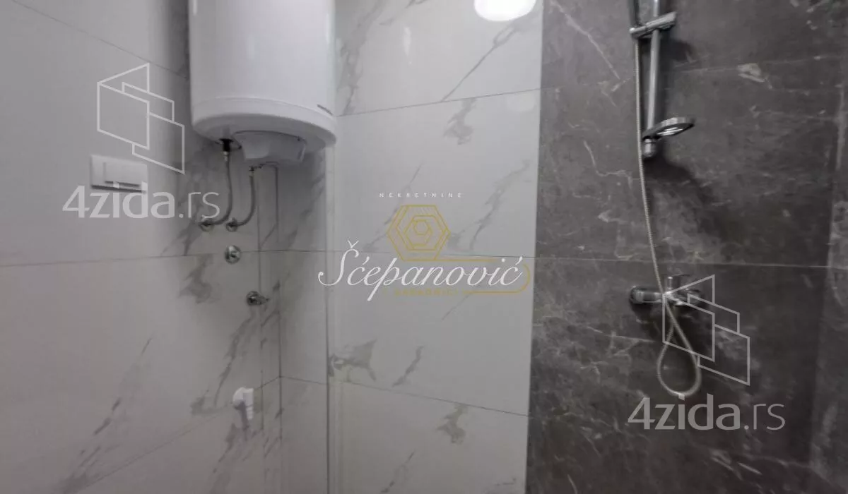 Šestosoban stan | 4zida