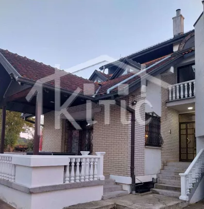 Okolne lokacije | 4zida.rs