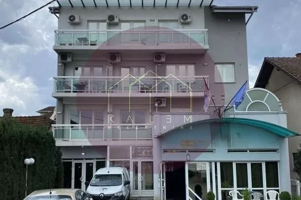 Poslovna zgrada | 4zida