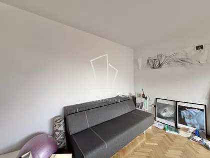 Jovana Rajića | 4zida.rs