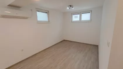 Polgar Andraša | 4zida.rs