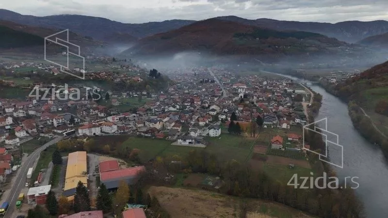 Poslovna zgrada | 4zida