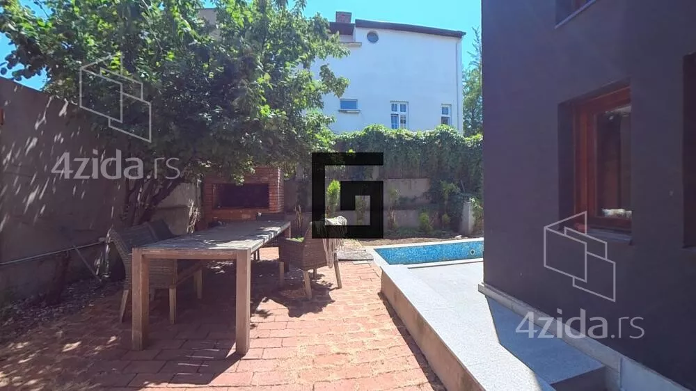 Kuća | 4zida