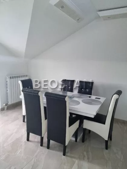 Surčinska | 4zida.rs