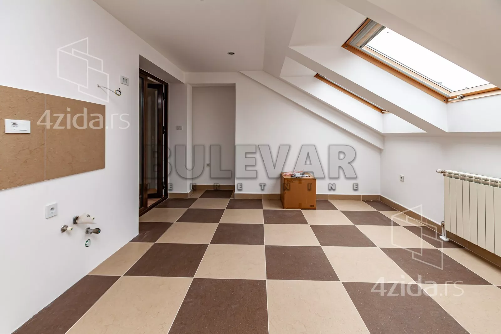 Četvorosoban stan | 4zida