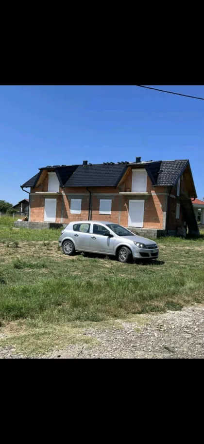 Milene Pavlović Barili | 4zida.rs