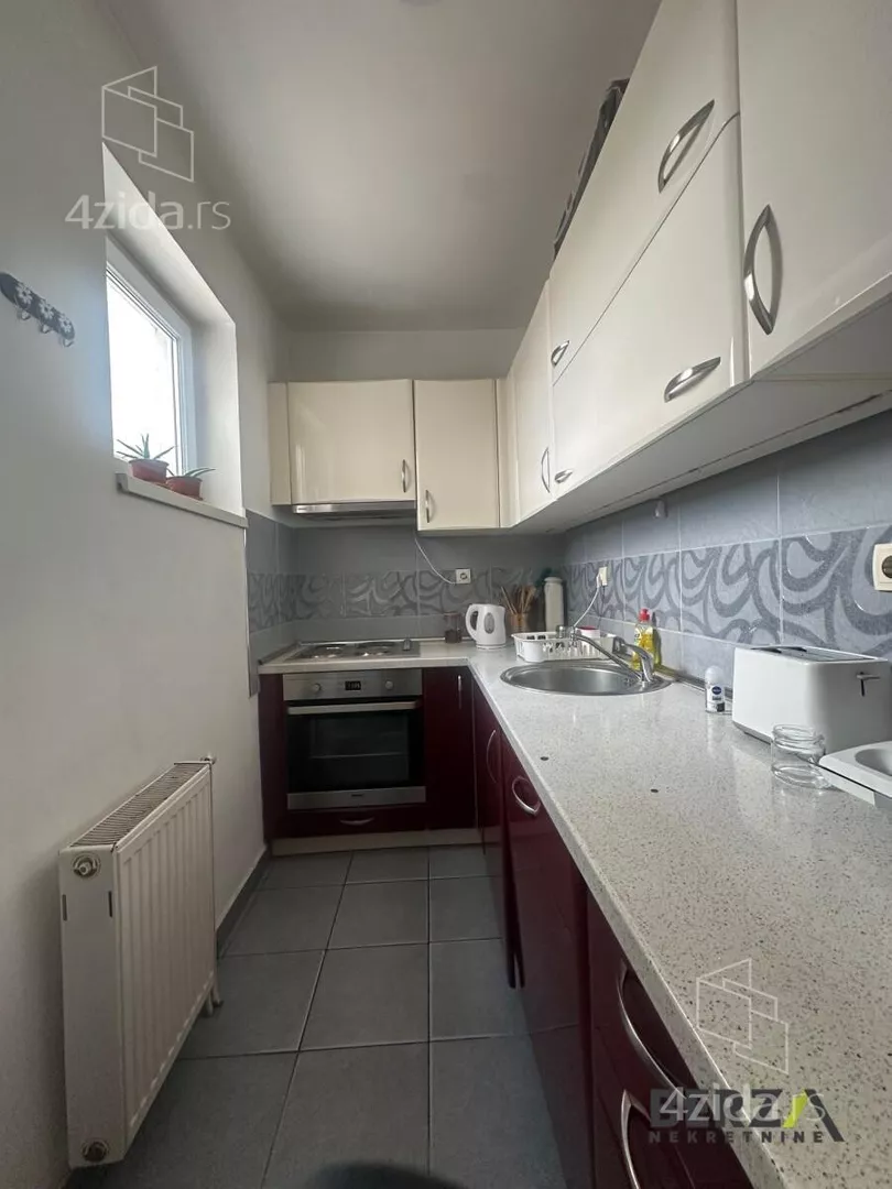 Petosoban stan | 4zida