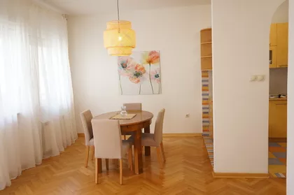 Vukov Spomenik | 4zida.rs