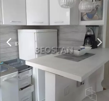 Crveni Krst Vračar | 4zida.rs