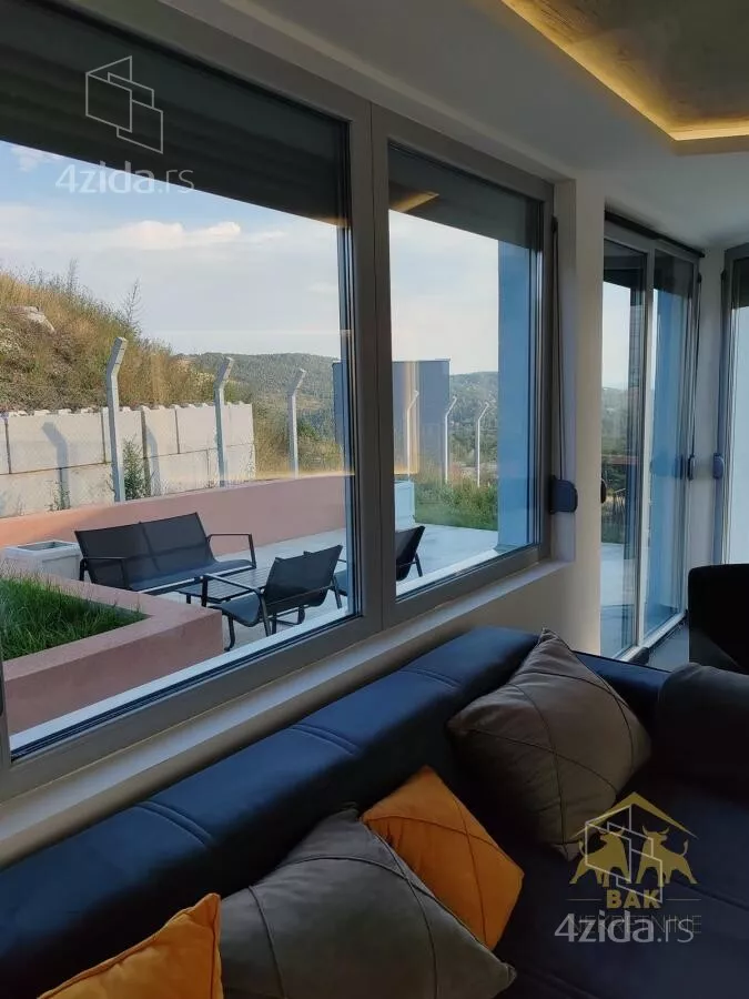 Kuća | 4zida