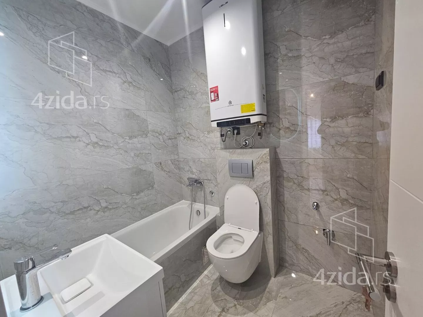 Dvoiposoban stan | 4zida