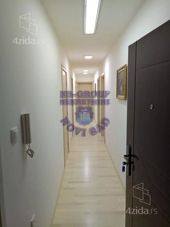 Petosoban stan | 4zida