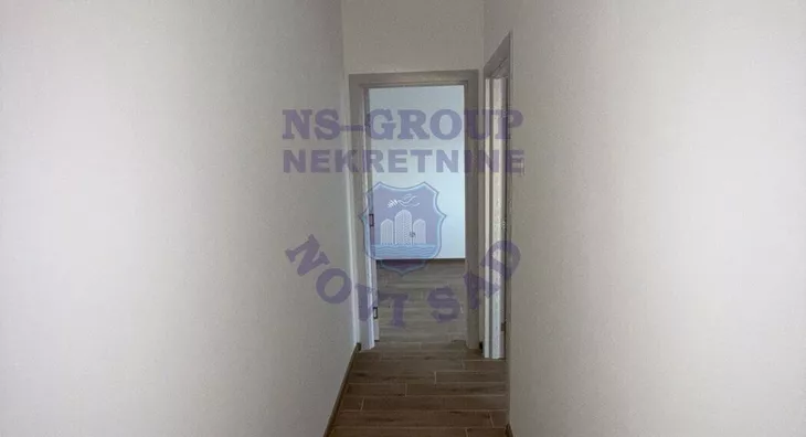 Šestosoban stan | 4zida