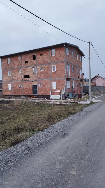 Lazara Popovića 15 | 4zida.rs