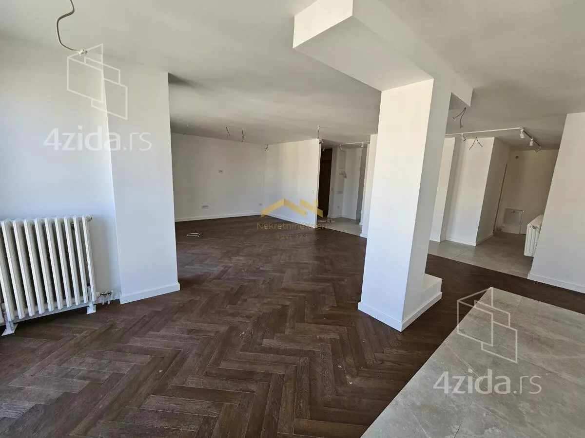 Četvoroiposoban stan | 4zida