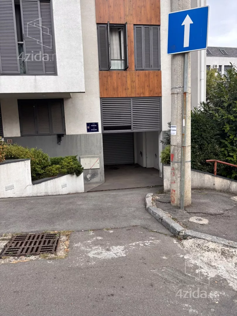 Garaža | 4zida