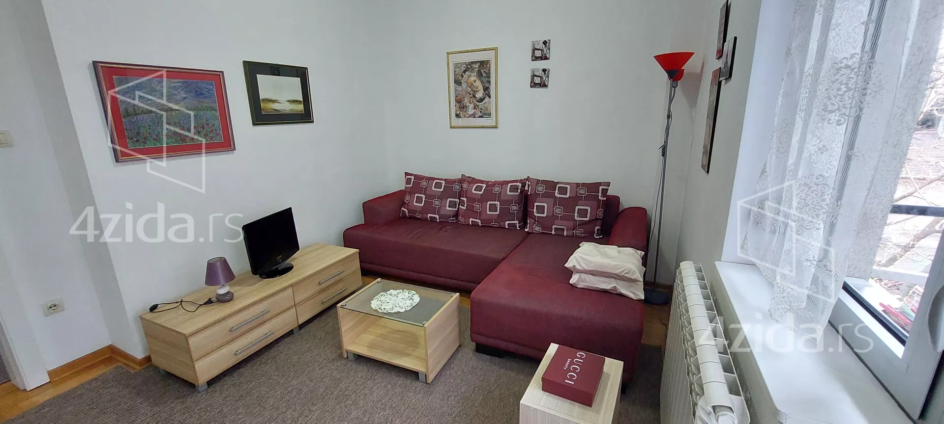 Jednoiposoban stan | 4zida