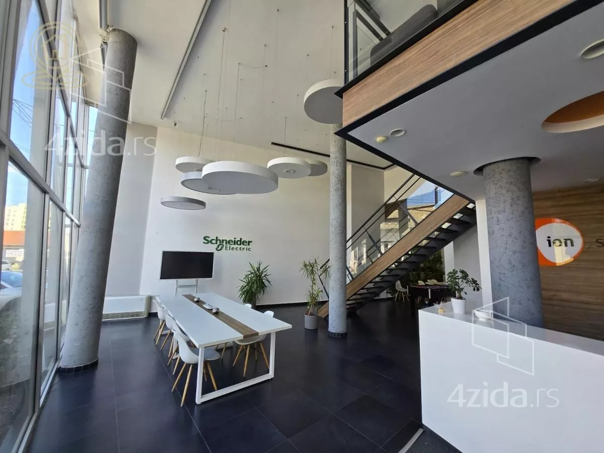 Poslovni prostor | 4zida