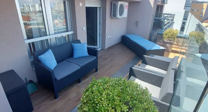 Četvoroiposoban stan | 4zida