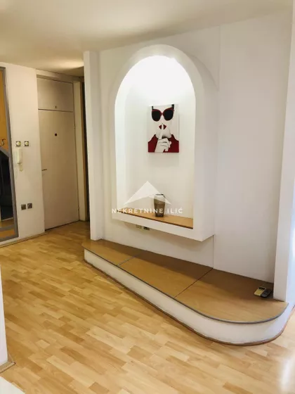 Brigadira Ristića | 4zida.rs