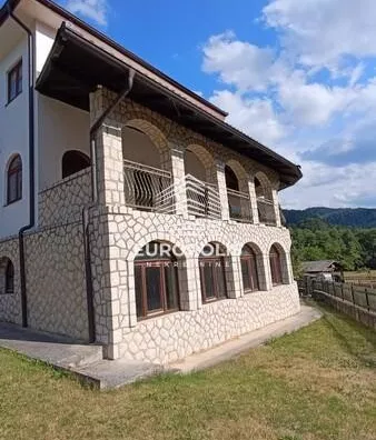 4-etažna kuća | 4zida
