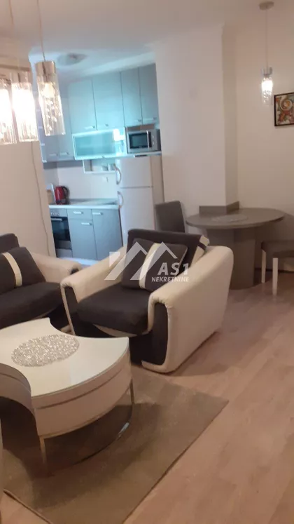 Kolo srpskih sestara | 4zida.rs