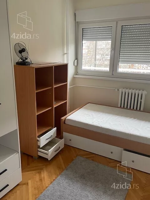 Kragujevac, Gradske lokacije, Erdoglija, Kopaonička 9 - 9
