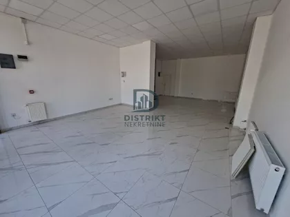 Crveni Pevac | 4zida.rs
