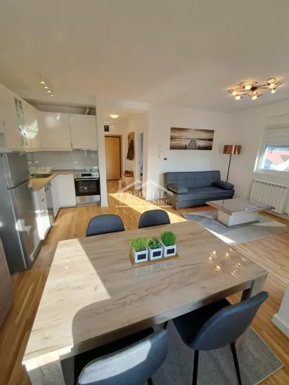 Ugrinovački put 30. deo | 4zida.rs