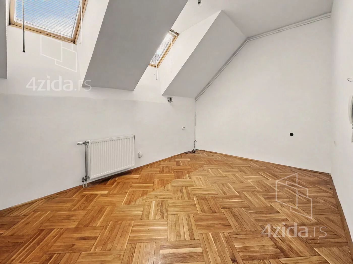 Troiposoban stan | 4zida