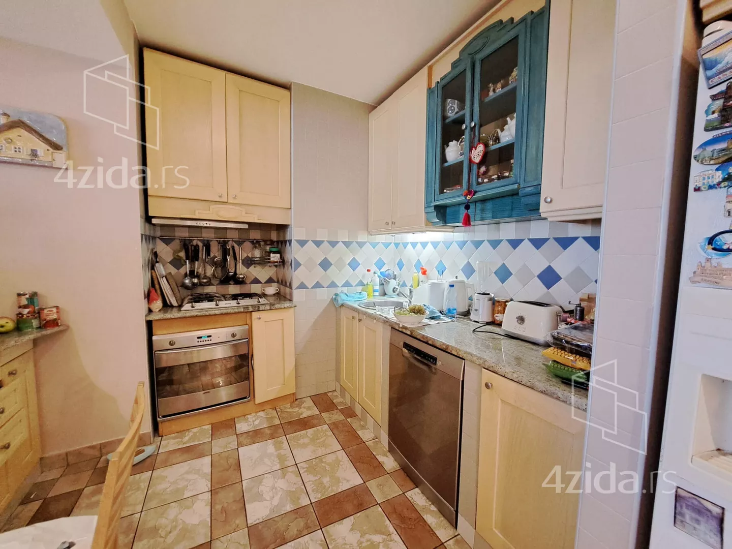 Četvorosoban stan | 4zida