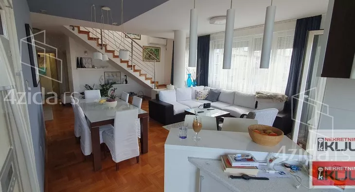 Šestosoban stan | 4zida