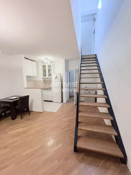 Albanske spomenice | 4zida.rs