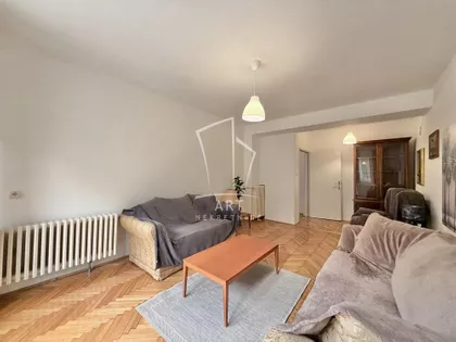 Vase Čarapića | 4zida.rs