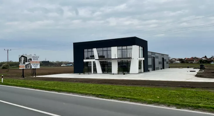 Poslovni prostor | 4zida