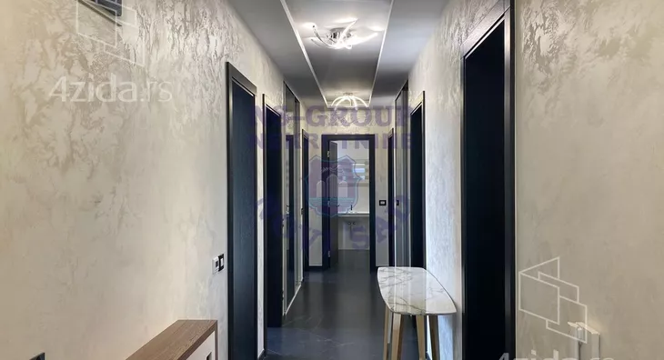 Šestosoban stan | 4zida