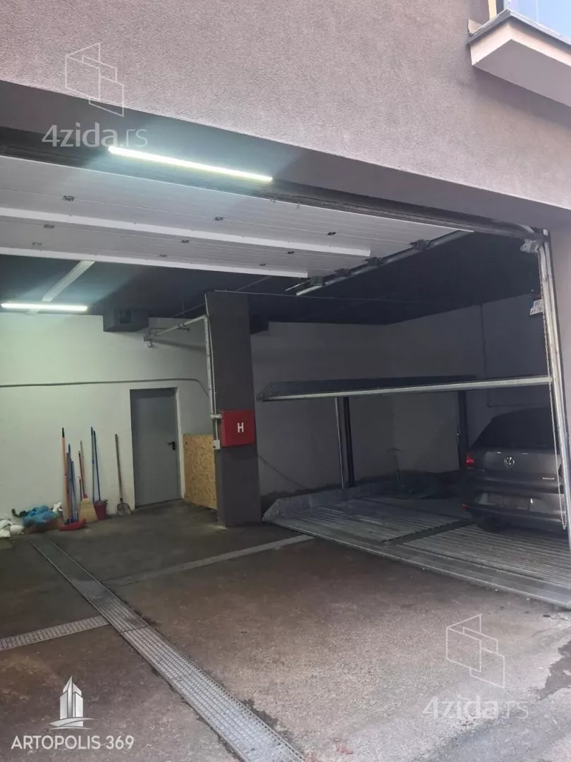 Garaža | 4zida