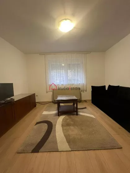 Autokomanda | 4zida.rs