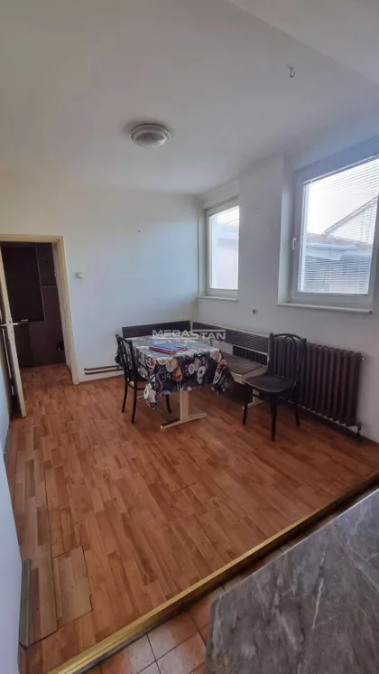 Bože Baucala | 4zida.rs