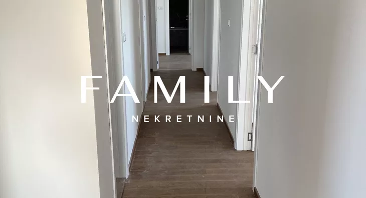 Šestoiposoban stan | 4zida