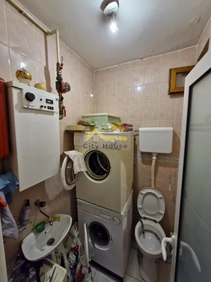Crveni Pevac | 4zida.rs