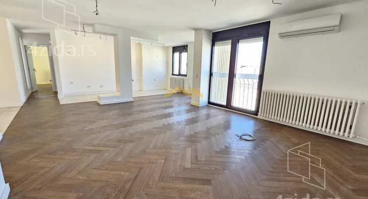 Četvoroiposoban stan | 4zida