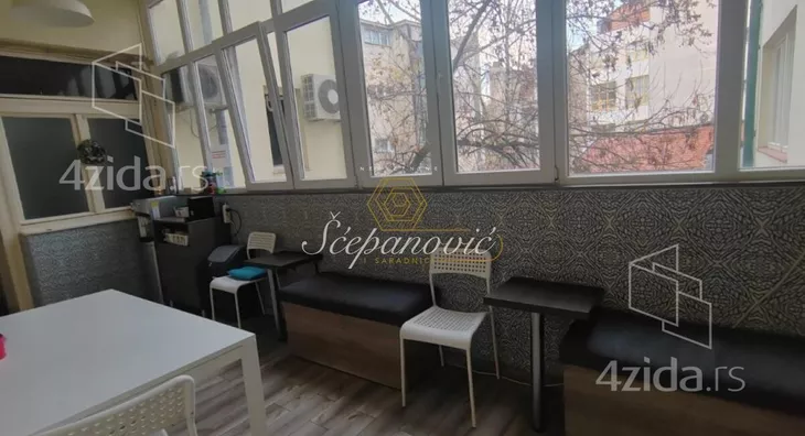 Sedmosoban stan | 4zida