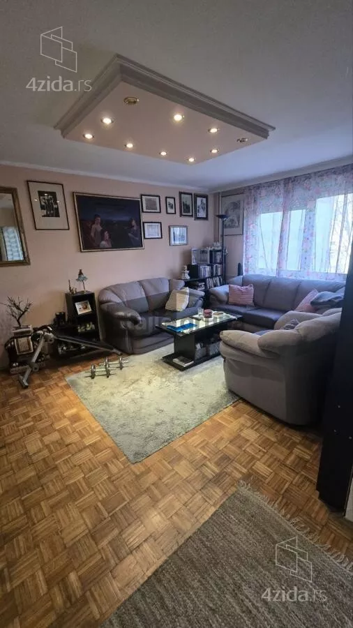 Četvorosoban stan | 4zida