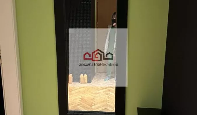 Četvoroiposoban stan | 4zida