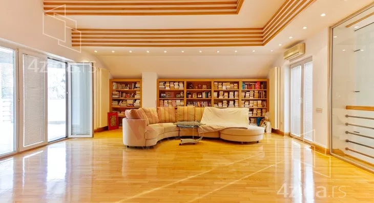 4-etažna kuća | 4zida