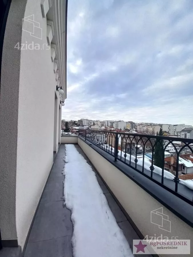 Petosoban stan | 4zida