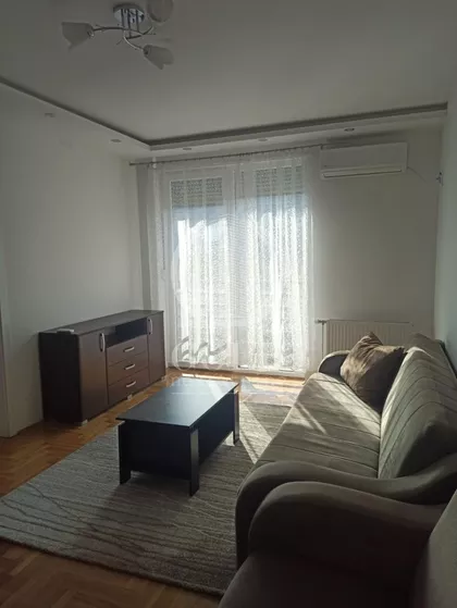 Vuka Karadžića | 4zida.rs